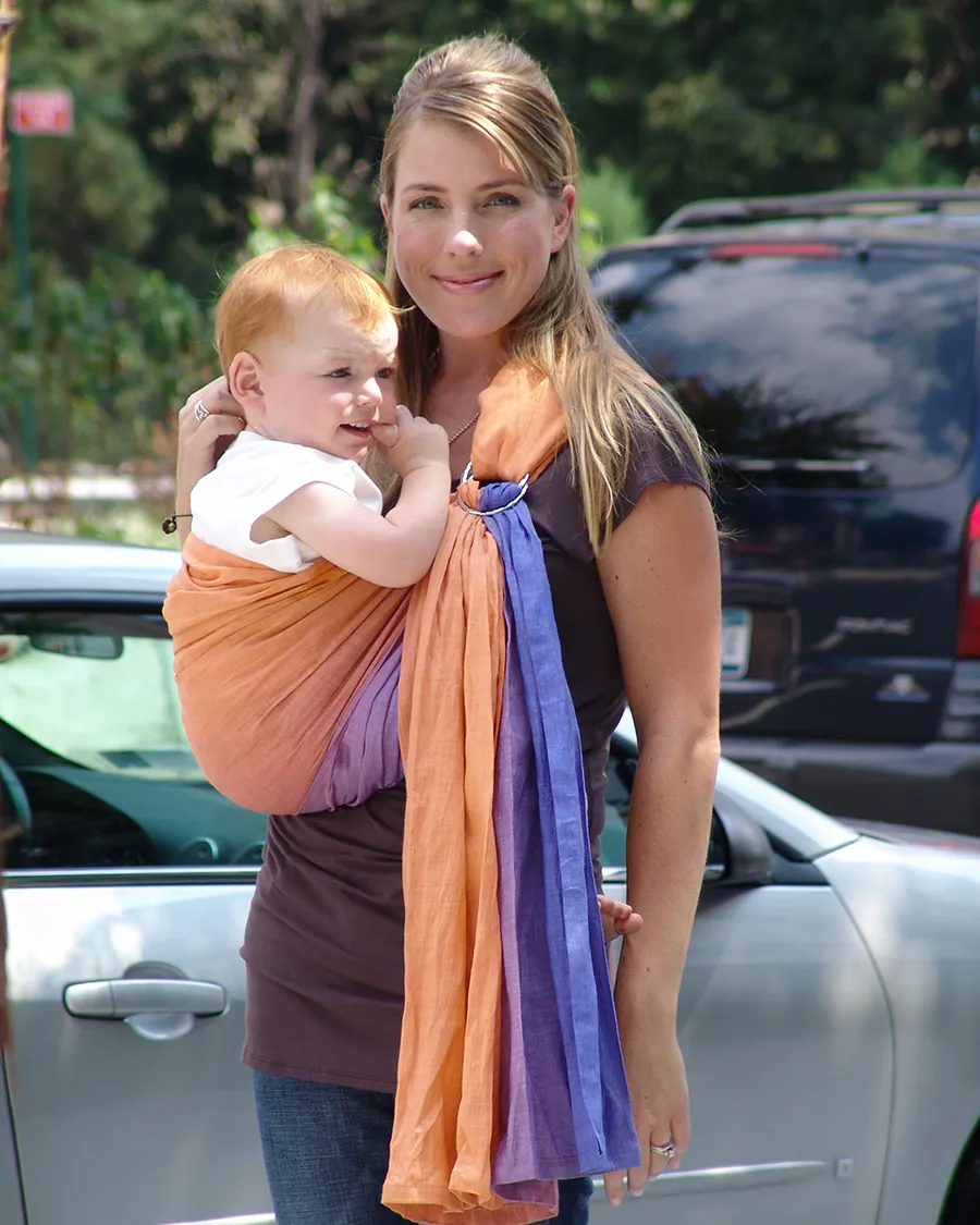 Designed for Secure Carrying. A sling must feel natural to wear while providing stable, secure support for the baby’s body.