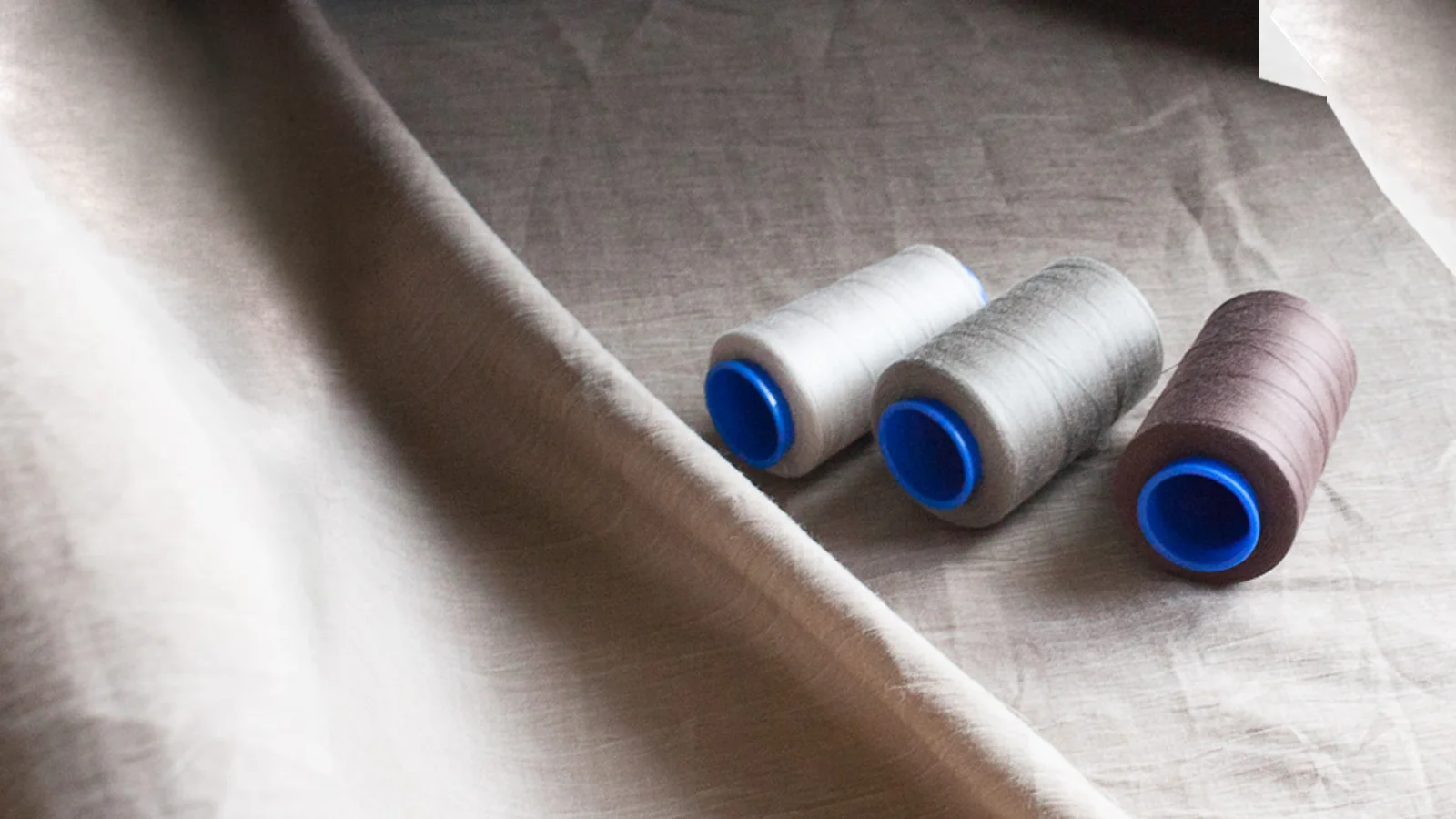 Crafted in Quiet Precision. Made by hands, refined by time. Each PsLing is shaped through a process that values patience over speed. From weaving to finishing, every detail is considered — not for decoration, but for comfort that lasts. What you feel is not only fabric. It is the result of care.